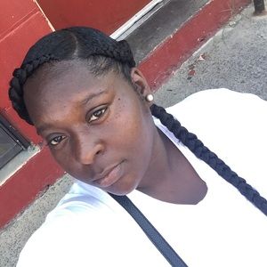 Meet your Posher, Helena